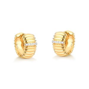 Brinco argola de Ouro 18k com 8 pontos de Diamante