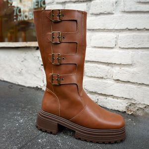 Bota Coturno Couro Cano Alto 4 Fivelas Caramelo